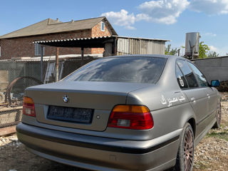 BMW 5 Series foto 3