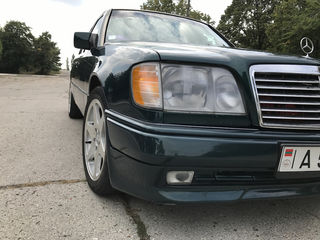 Mercedes Series (W124) foto 1