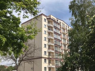 Apartament in centru orașului Ialoveni+ Debara foto 1