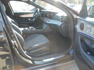 Mercedes E-Class фото 15