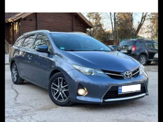 Toyota Auris foto 2