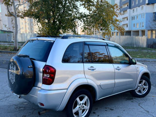 Toyota Rav 4 foto 4