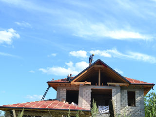 Montăm acoperișuri - Pregătește-ți casa pentru toate condițiile meteorologice cu un acoperiș durabil