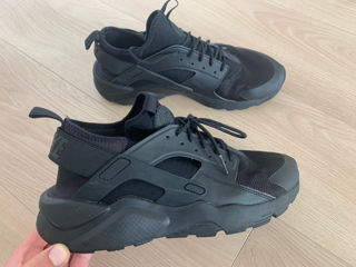 Nike Air huarache triple black foto 5