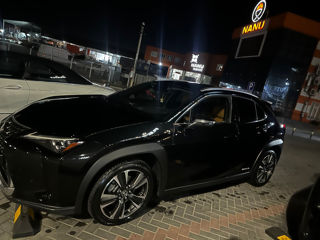 Lexus UX foto 3