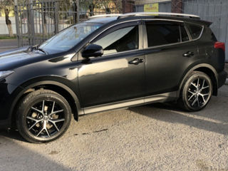 R18 Toyota Rav4 5x114,3 originale foto 2