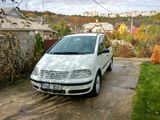 Volkswagen Sharan foto 5