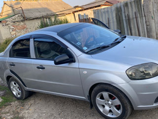 Chevrolet Aveo foto 3