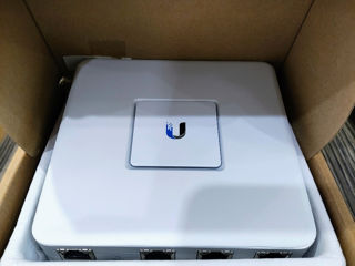 Маршрутизатор Ubiquiti UniFi