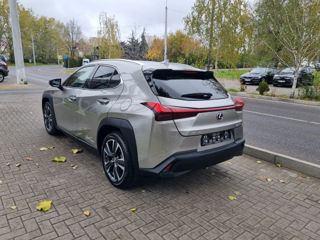 Lexus UX foto 7