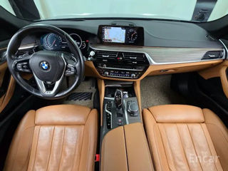 BMW 5 Series foto 7