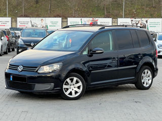 Volkswagen Touran foto 3