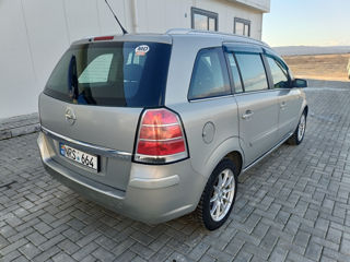 Opel Zafira foto 4