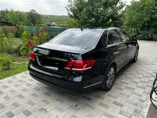 Mercedes E-Class foto 2