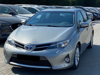 Toyota Auris фото 1