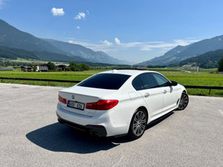 BMW 5 Series foto 4