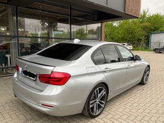 BMW 3 Series foto 10