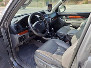 Toyota Land Cruiser Prado foto 7