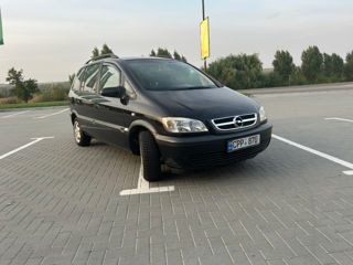 Opel Zafira foto 2