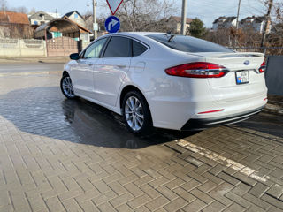 Ford Fusion фото 4