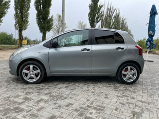 Toyota Yaris foto 9