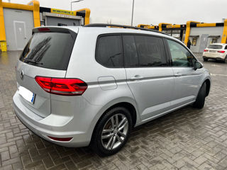 Volkswagen Touran foto 4