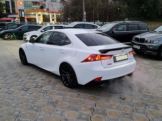 Lexus IS Series foto 7