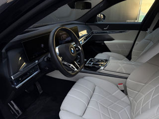 BMW 7 Series foto 8