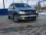 Opel Zafira foto 1