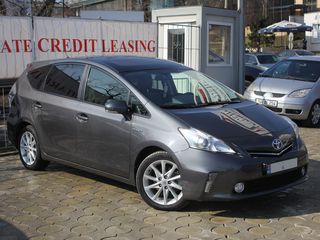 Toyota Prius + foto 2