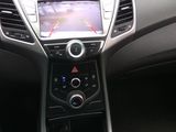 Hyundai Elantra foto 7