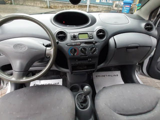 Toyota Yaris foto 5