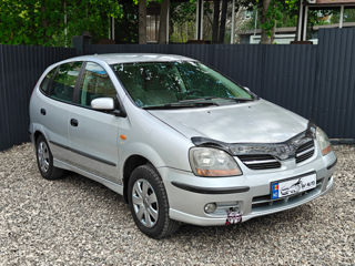 Nissan Almera Tino foto 0