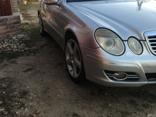 Mercedes E-Class foto 4