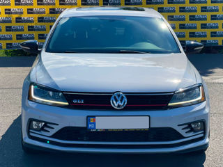 Volkswagen Jetta foto 5