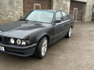 BMW 5 Series foto 4