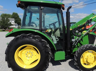 de vanzare tractor John Deere 5075E foto 4