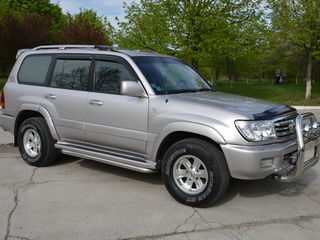 Toyota Land Cruiser foto 2