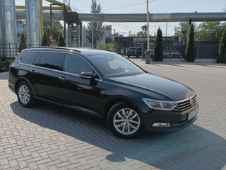 Volkswagen Passat foto 2