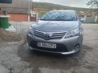 Toyota Avensis foto 3