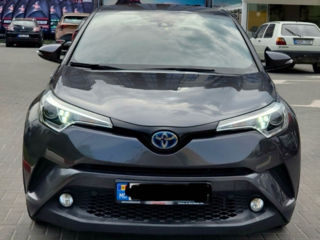 Toyota C-HR foto 1