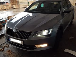 Skoda Superb foto 1