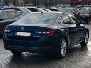 Skoda Superb foto 3