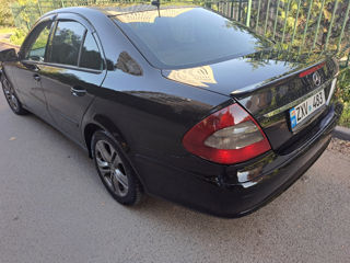 Mercedes E-Class foto 8