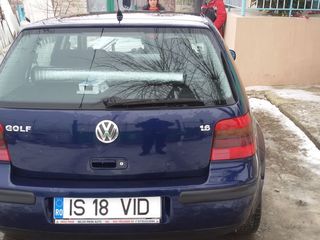 Volkswagen Golf foto 1