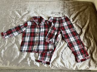 H&M: Pijama, rochii, bluze, malete, maiouri 98-104 cm. 2-3-4 ani. foto 8
