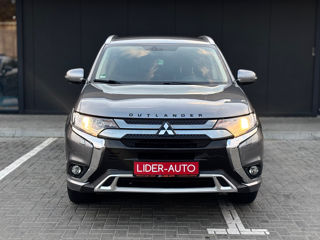 Mitsubishi Outlander foto 2