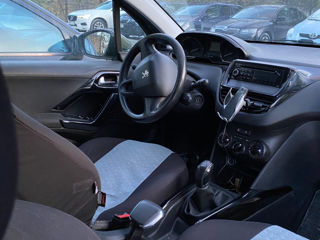 Peugeot 2008 foto 2