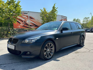 BMW 5 Series foto 1