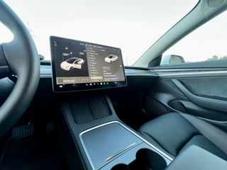 Tesla Model 3 foto 8